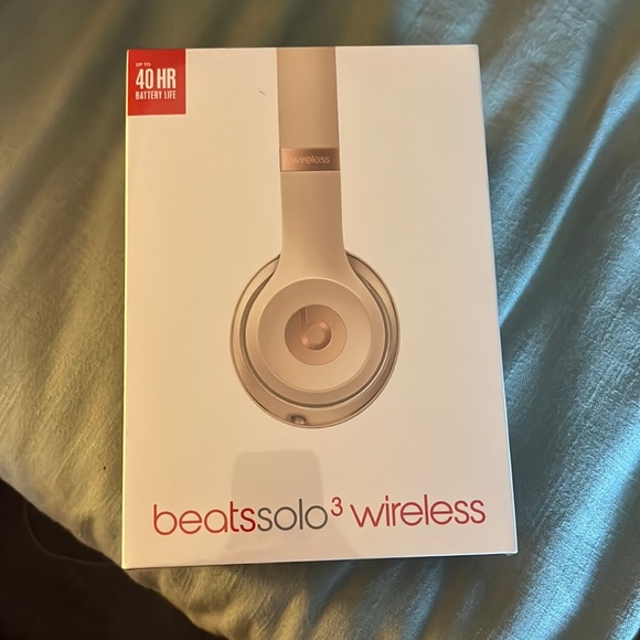 Brand new Beats Solo3 Wireless Headphones